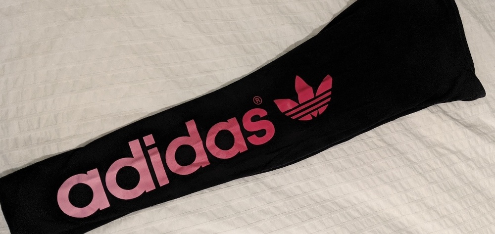 Adidas logo leggings small